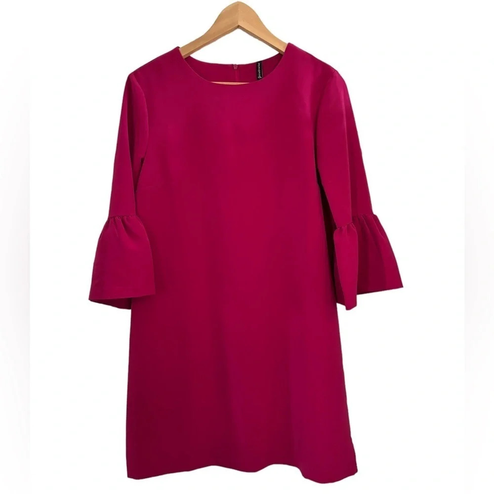 NWT Stradavarious Pink Fuschia Short Dress with 3/4 Bell Sleeves Size Medium
